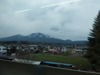 029 17.04.20 信州日帰り旅 094 帰りの新幹線の車窓から.jpg