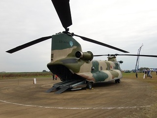 013 16.10.30 スカイフェスティバル 022 CH-47J.jpg