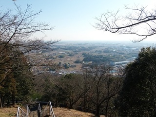018 17.02.16 みかも山冒険他 038 空に落ちそうな.jpg
