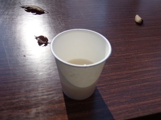 14.11.13 002 神社の甘酒.jpg