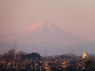 16.01.01 初日の出 048 薄っすら富士山.jpg